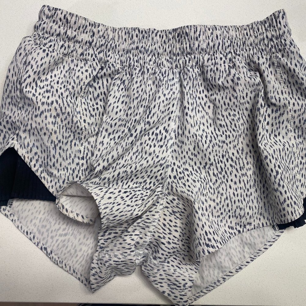 Lululemon Shorts - Size 4